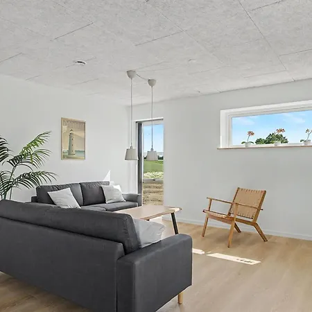 Iolani - 2-2km From The Sea By Interhome Oure