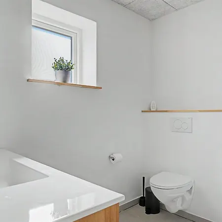 Iolani - 2-2km From The Sea By Interhome Oure