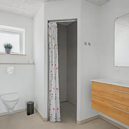 Iolani - 2-2km From The Sea By Interhome Oure